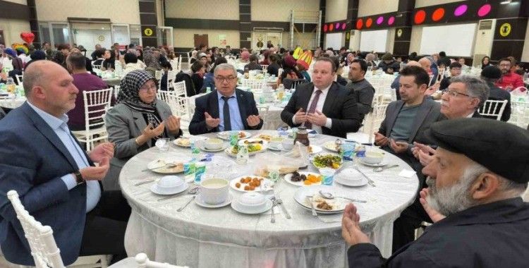 Şuhut’ta yetim çocuk ve ailelerine yardım kampanyası
