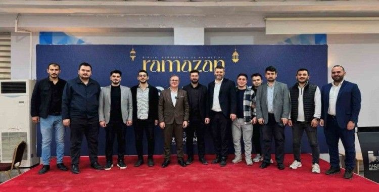 Başkan Özdoğan, iftarda gençlerle buluştu
