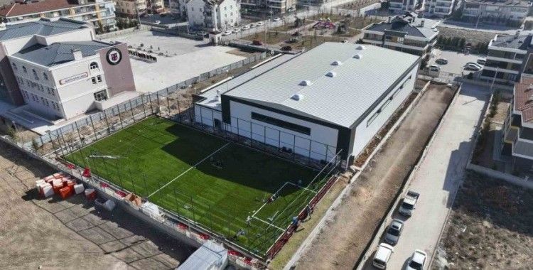 Konya Spor Lisesi’ne kazandırılacak Ahmet Çalık Kapalı Spor Salonu ve Suni Çim Sahası tamamlanıyor
