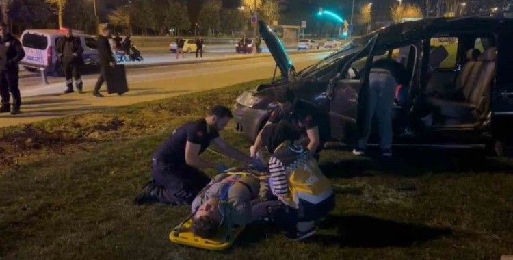 Maltepe’de hafif ticari araç takla attı: 4 yaralı
