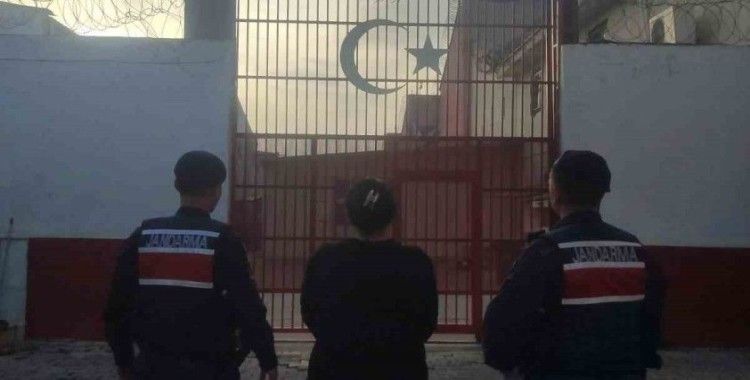 Efeler’de 8 yıl hapis cezası bulunan şahıs yakalandı
