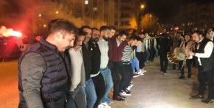 Elazığ’da ’sahur halayı’ renkli görüntüler oluşturdu
