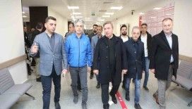 Vali yeni hastanede incelemelerde bulundu
