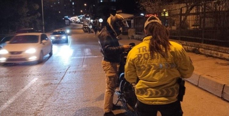 Zonguldak’ta jandarma ve polisin denetimleri sürüyor
