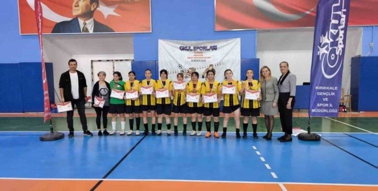 Eskişehir’in kız futsal takımı bölge şampiyonu oldu
