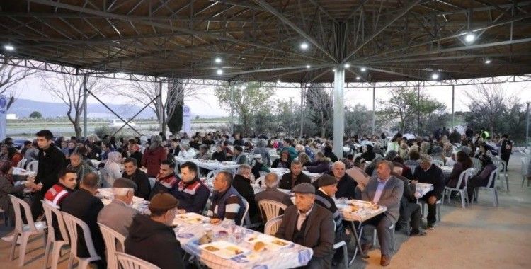 Didim Belediyesi vatandaşları iftar sofralarında buluşturuyor