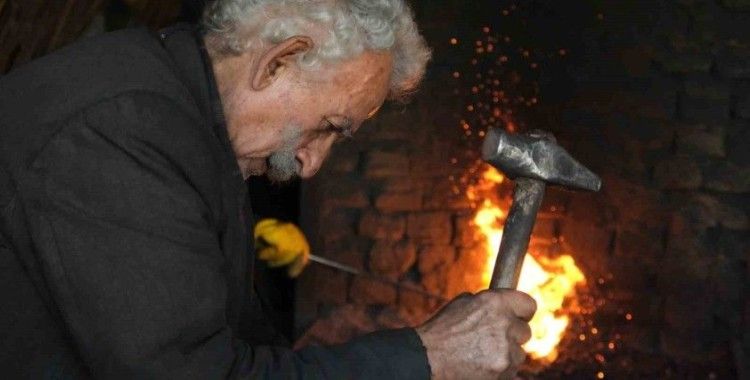 Erzincan’ın asırlık demirci ustası vefat etti
