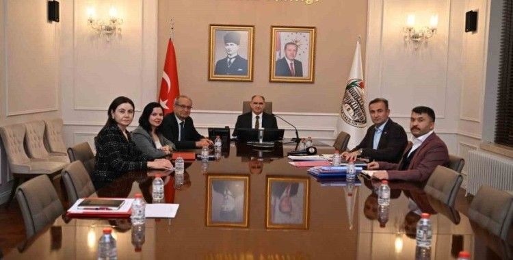 Manisa’da sahipsiz hayvanlar için yol haritası çizildi
