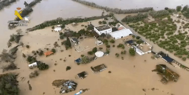 İspanya'yı fırtına vurdu: Bir kişi hayatını kaybetti, yüzlerce kişi tahliye edildi
