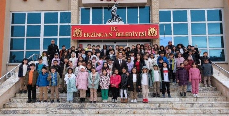 Gazi İlkokulu öğrencileri belediyeyi ziyaret etti
