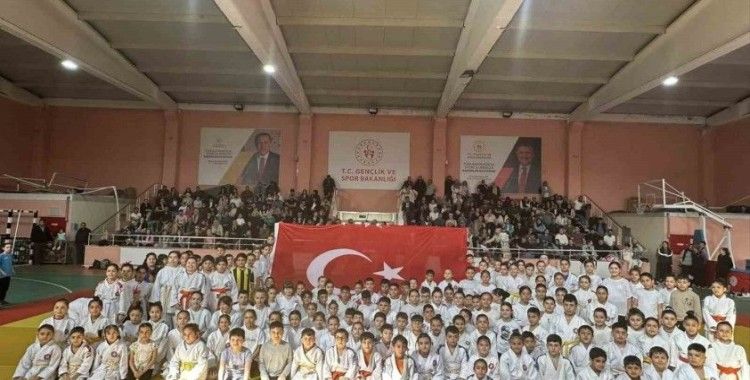 Salihli’de Çanakkale Deniz Zaferi’nin 110. yıl dönümüne özel turnuva
