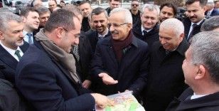 Bakan Uraloğlu: "Samsun’dan Sarp’a kadar şehir geçişleri noktasında Akçaabat en yoğun geçişlerimizin bir tanesi"

