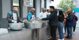 Alanya’da 3 noktada günlük 3 bin kişiye iftar sofrası
