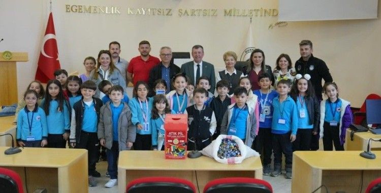 Burhaniyeli miniklerden örnek çevre duyarlılığı
