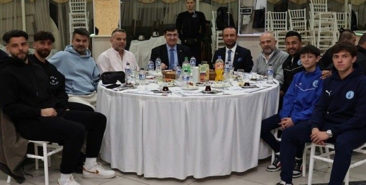 Belediye Kütahyaspor’un iftar programında genç sporcular bir araya geldi
