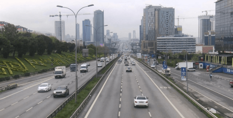 İstanbul'da bazı yollar trafiğe kapatıldı