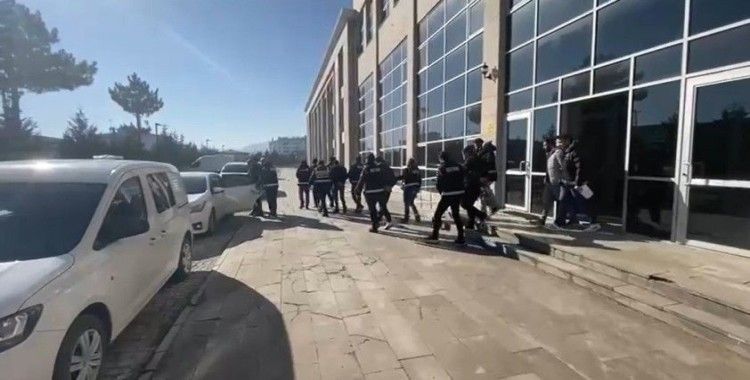 Suç örgütü operasyonunda 6 şüpheli adliyeye sevk edildi