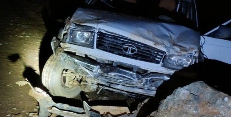 Adıyaman'da kamyonet uçuruma yuvarlandı: 1 ölü, 1 ağır yaralı