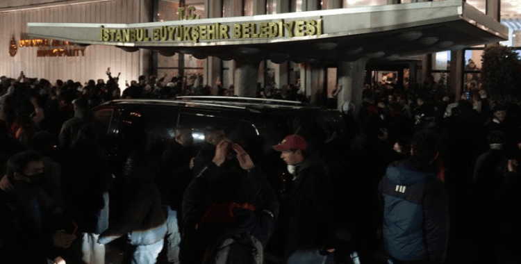 İBB'ye yönelik terör soruşturmasında 3 şüpheliye yakalama kararı