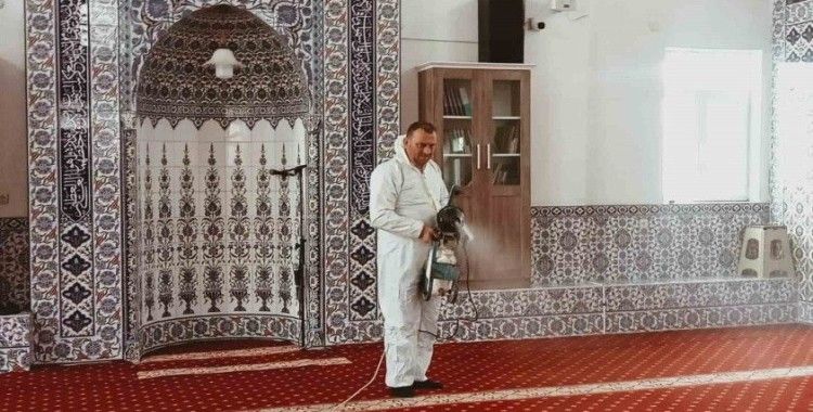 Ramazan ayı boyunca camilerde hijyen çalışmaları devam ediyor
