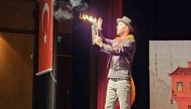 Jonglör ekibi şovları çocukları heyecana boğdu
