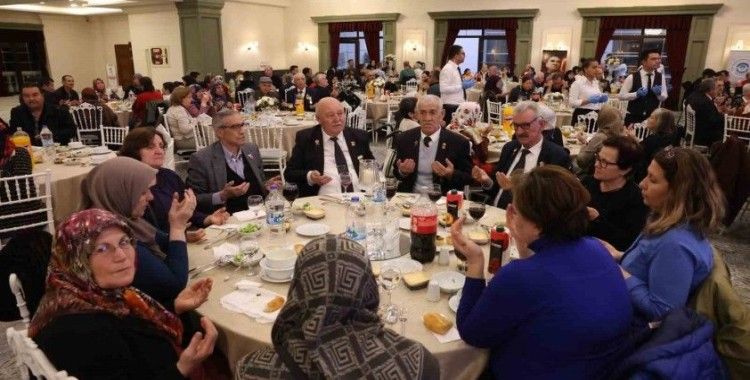 Başkan Kurt iftarda şehit aileleri, gaziler ve yakınları ile buluştu
