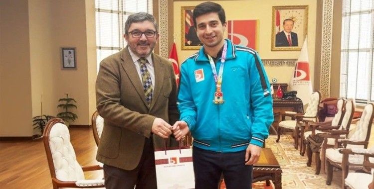 BŞEÜ, satranç takımından büyük başarı
