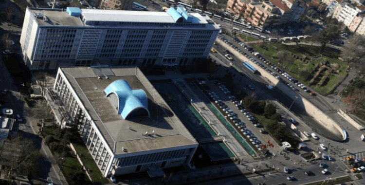 İBB'ye yönelik 'yolsuzluk' soruşturması: 3 şirkete el konuldu