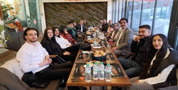 Yurt Eğitim Sen Ağrı Şubesi, üyeleri için iftar programı düzenledi
