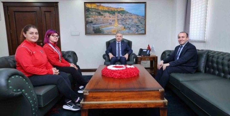 Vali Akkoyun, Avrupa şampiyonunu tebrik etti
