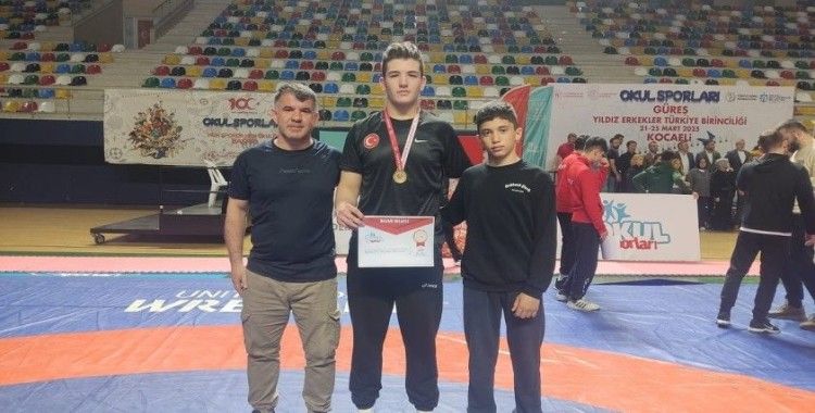 Afyonkarahisarlı sporcu altın madalya kazandı
