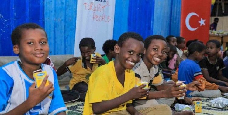 TİKA, Ramazan’ın bereketini Somali’deki yetimlerle paylaşmaya devam ediyor
