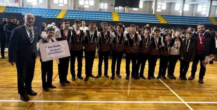 Bayburt halk oyunları ekibi de finale yükseldi
