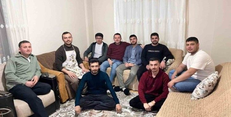 Gençler iftarda buluştu
