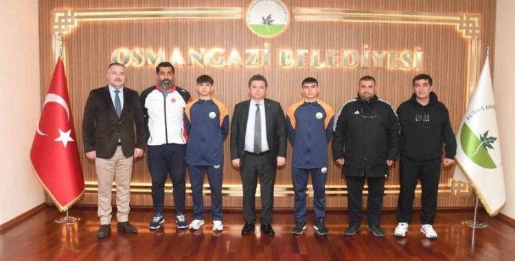 Başkan Aydın, milli sporcuları Dünya Şampiyonası’na uğurladı
