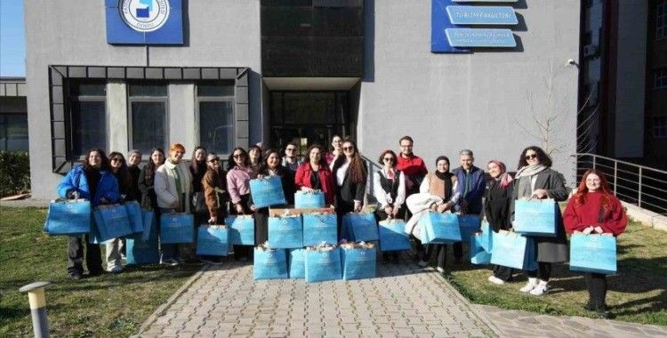 Üniversiteli gençler önce gönülleri sonra dizleri ısıttı
