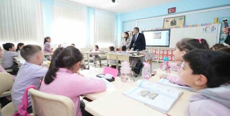 Milli Eğitim Bakanı Yusuf Tekin’den sürpriz ziyaret
