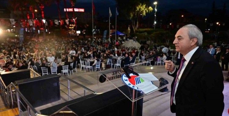 Kepez Belediyesi Kadir Gecesi’nde iftarda buluştu
