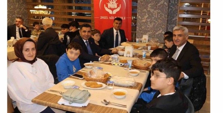 Devlet himayesindeki çocuklara anlamlı iftar
