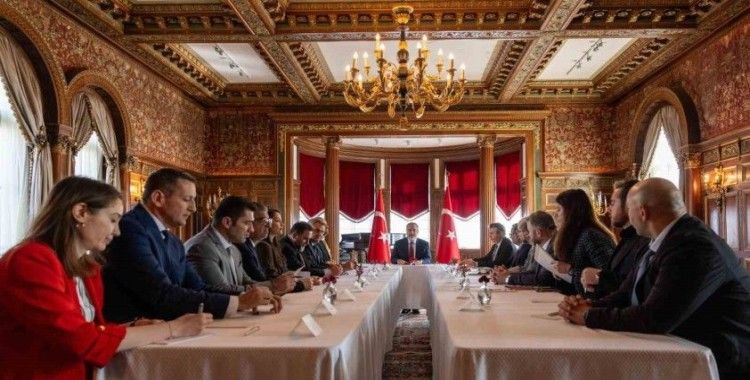 Dışişleri Bakanı Fidan, Suriye-Amerikan Toplumu Temsilcileri’ni kabul etti
