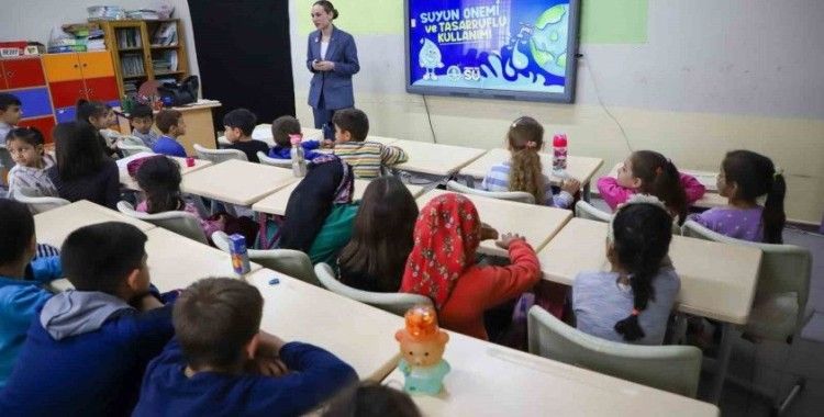 Şehrin yeni ‘Su Müfettişleri’ rozetlerini aldı
