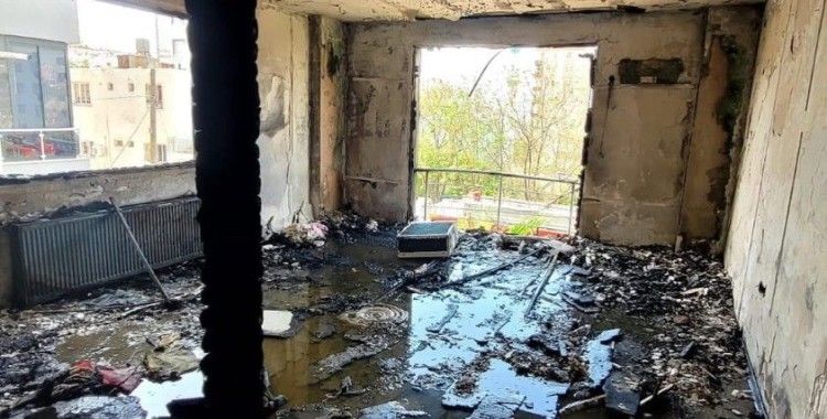 Hatay’da ev yangını: 2 yaralı
