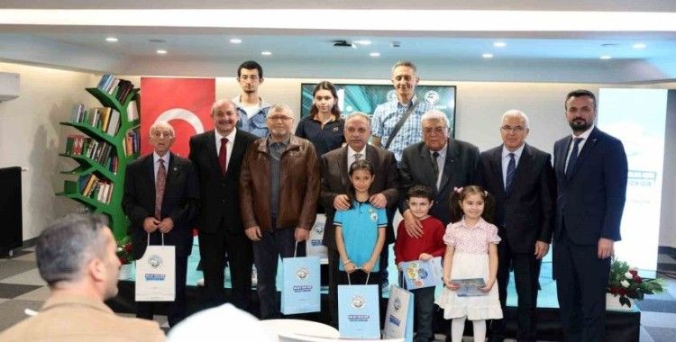 7/24 Kütüphane’de ‘Üreten Kütüphane’ konuşuldu
