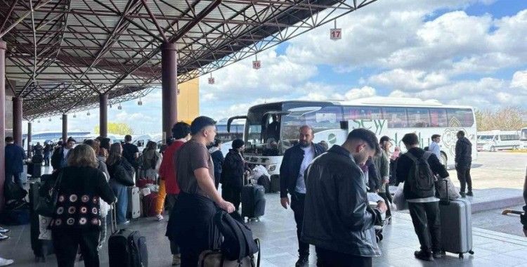 Eskişehir Otogarında bayram yoğunluğu
