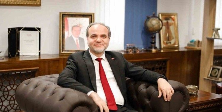 Rektör Uslu: "Bayramın ülkemize ve dünyaya barış, huzur ve kardeşlik getirmesini diliyorum"
