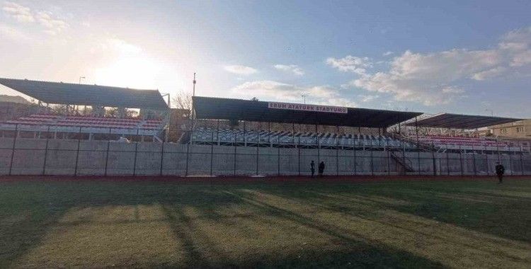 Eruh’ta 480 kişilik tribün hizmete girdi
