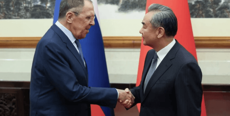 Lavrov ve Wang Yi Ukrayna krizini görüştü