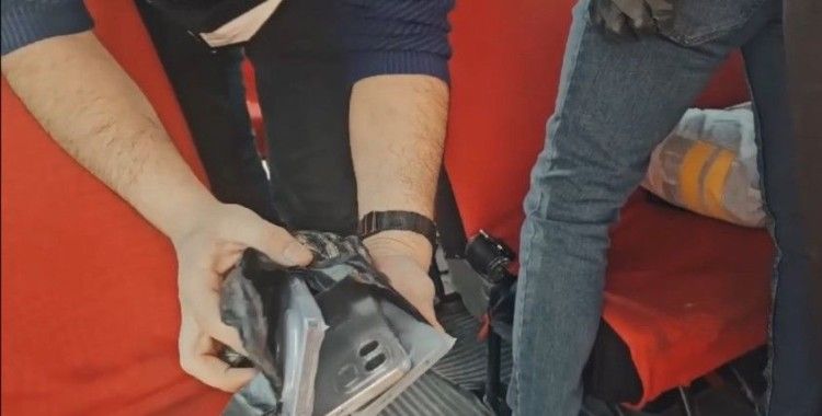 Iğdır’da çok sayıda kaçak ürün ele geçirildi
