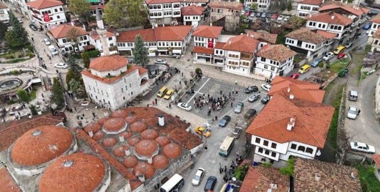 Trafik ve ulaşım düzenlemeleri Safranbolu’yu bayramda rahatlattı
