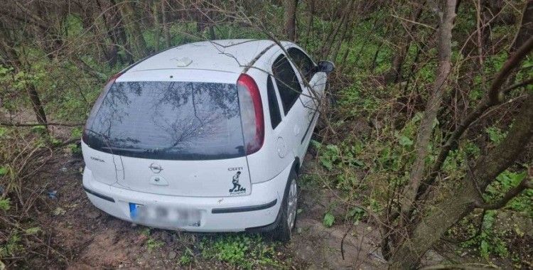 Bandırma’da kaza...Tabelaya çarptı, uçuruma yuvarlandı
